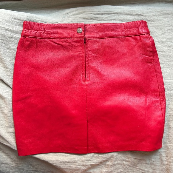 Authentic Red Leather Mini Skirt - Picture 3 of 5